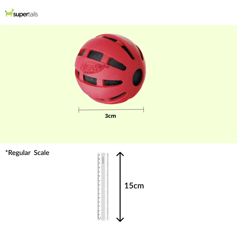 Nerf Bash Checker Squeak Crunch Ball Toy for Dogs (Red)