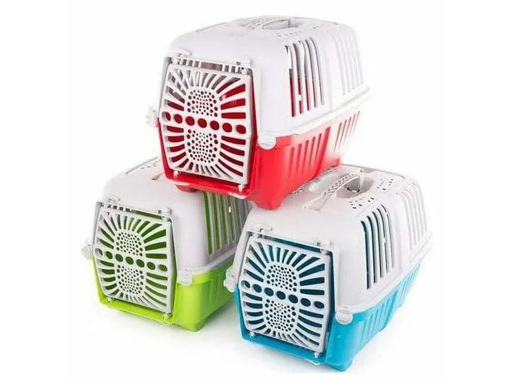 PRATIKO TRANSPORT WITH PLASTIC DOOR L48xW31.5xW33 (Red,Blue,Green) Pets Qatar